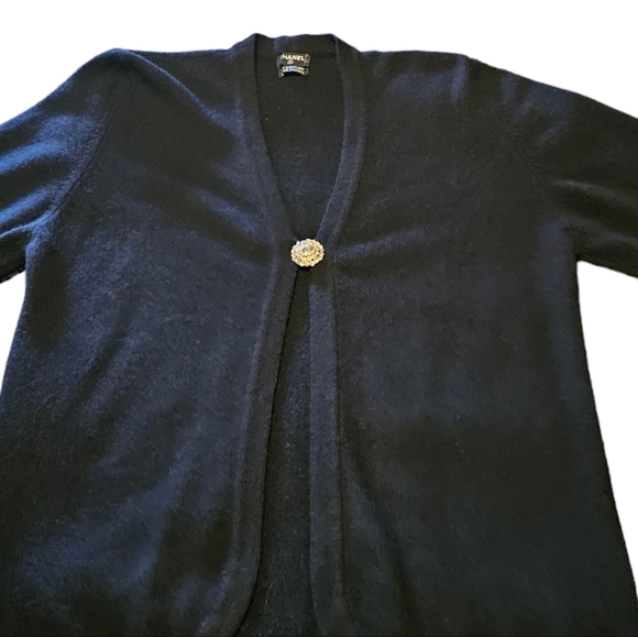 CHANEL Vintage 100% Cashmere Rare Cardigan Authentic Sweater size L - Picture 2 of 16
